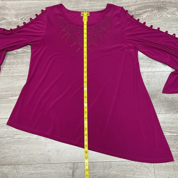 NWOT Midnight Velvet Fuchsia Sequin Embroidered Wide Bell Sleeve Blouse … - Picture 10 of 14